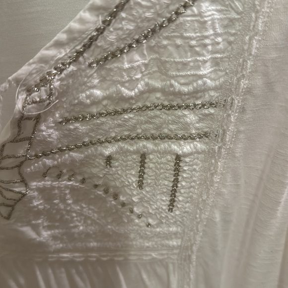 American Eagle White Flowing Tank Top - size Large - Picture 2 of 5